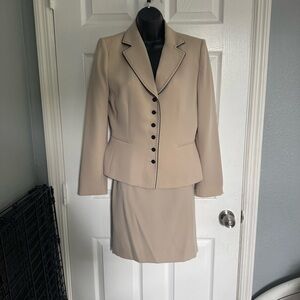 Vintage Tahari Beige Blazer & Skirt Set
